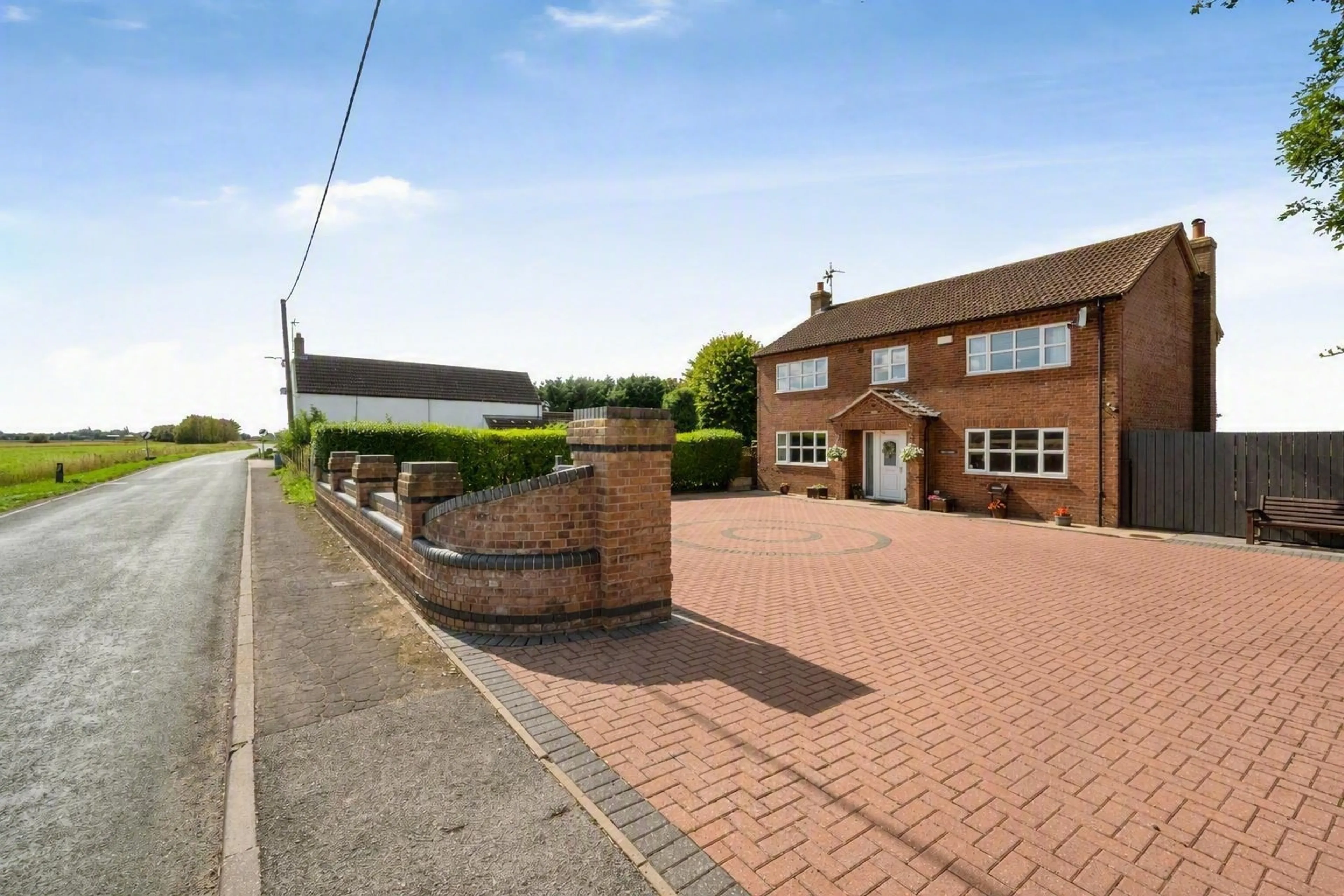 Property photo 0