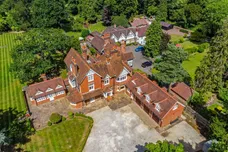 Hollybush Hill Stoke Poges SL2 photo 28