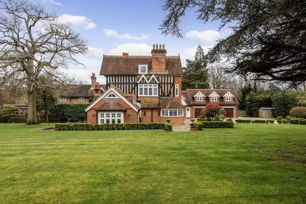 Hollybush Hill Stoke Poges SL2 photo 20