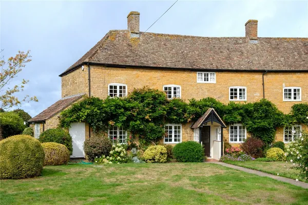 The Crescent, Compton Pauncefoot, BA22 photo 1