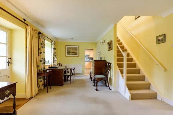 The Crescent, Compton Pauncefoot, BA22 photo 2
