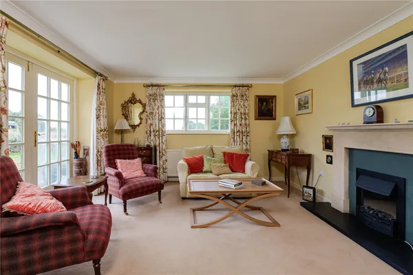 The Crescent, Compton Pauncefoot, BA22 photo 4