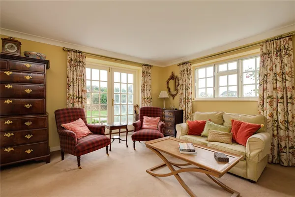 The Crescent, Compton Pauncefoot, BA22 photo 5