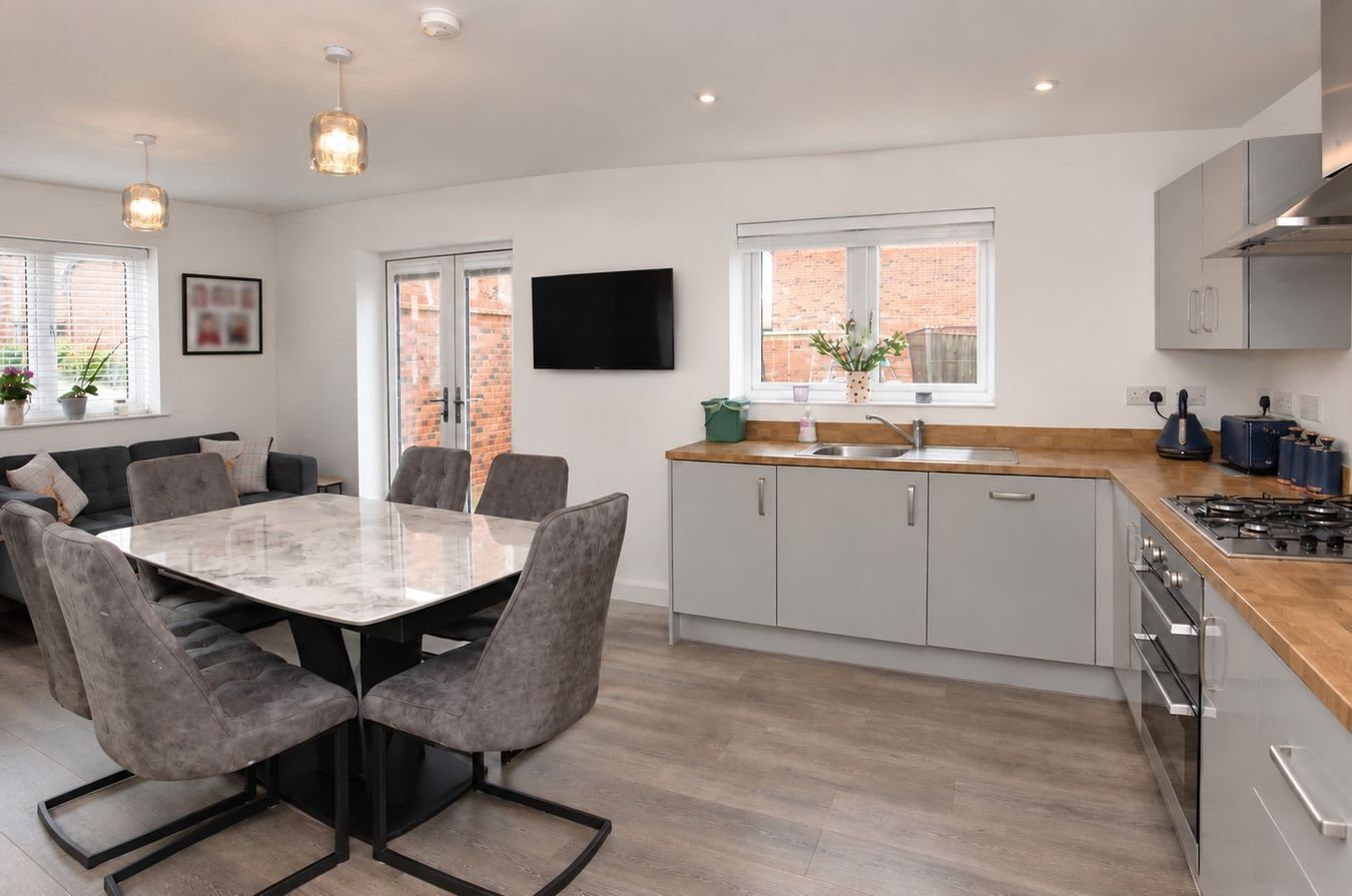 Shaughnessy Way, Houlton, Rugby, CV23