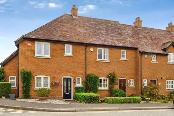 Sandwich Road, CANTERBURY, Kent, CT3