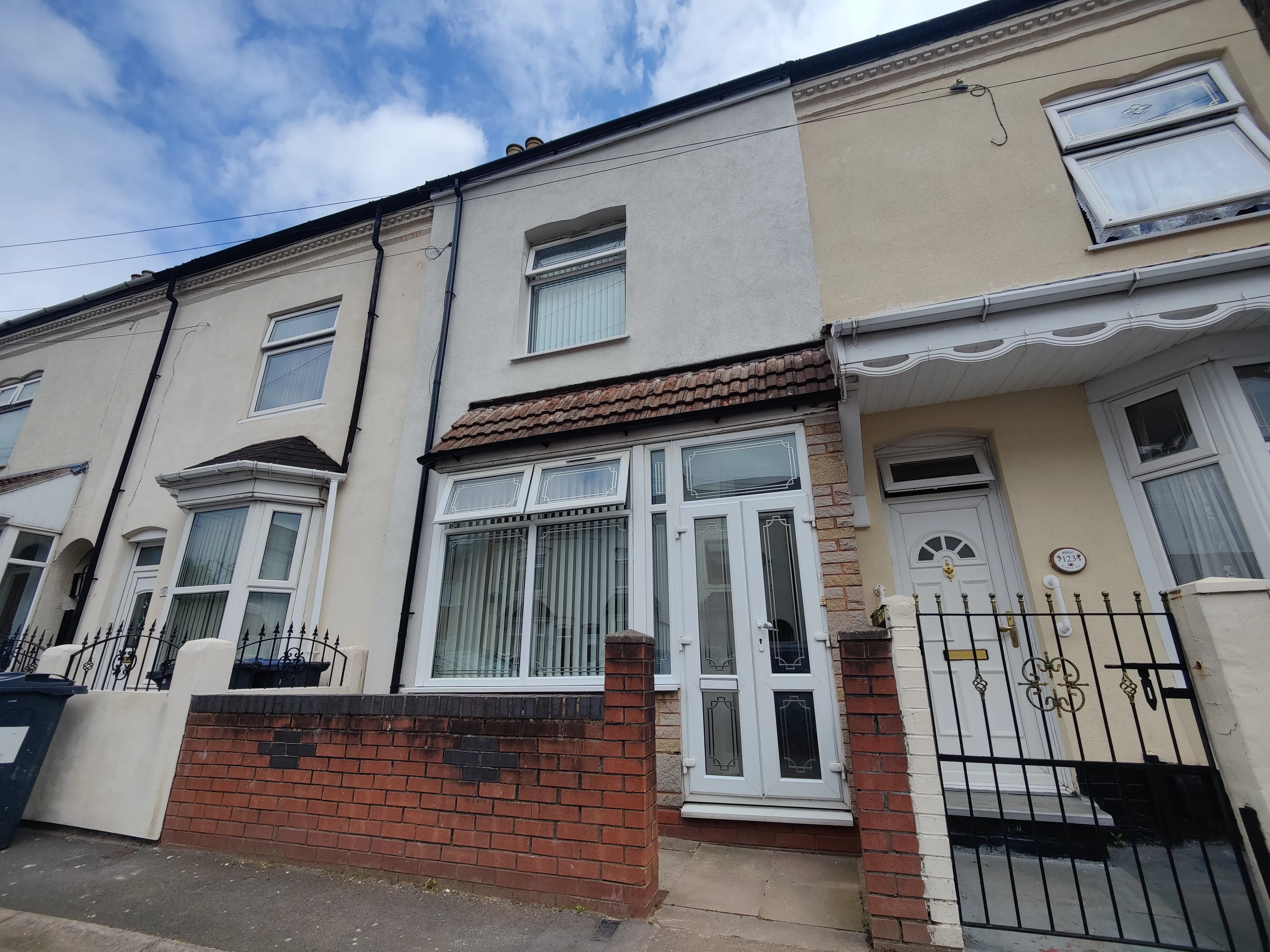 Property photo 0
