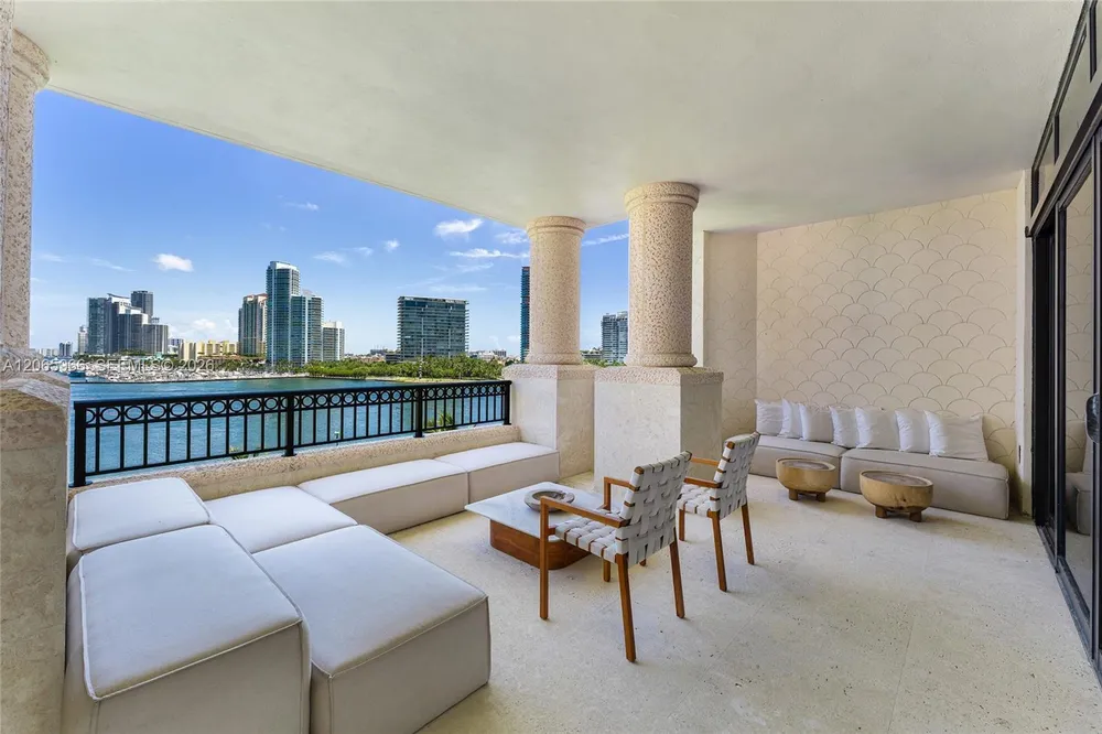 7061 Fisher Island Dr, Miami Beach, FL 33109