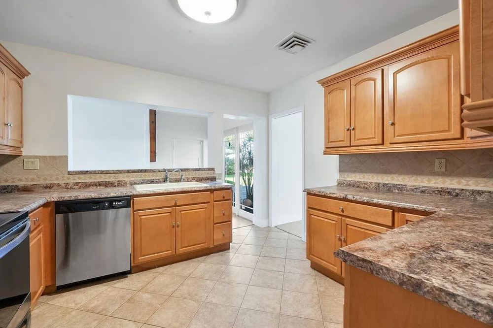 1431 S Ocean Blvd, Pompano Beach, FL 33062