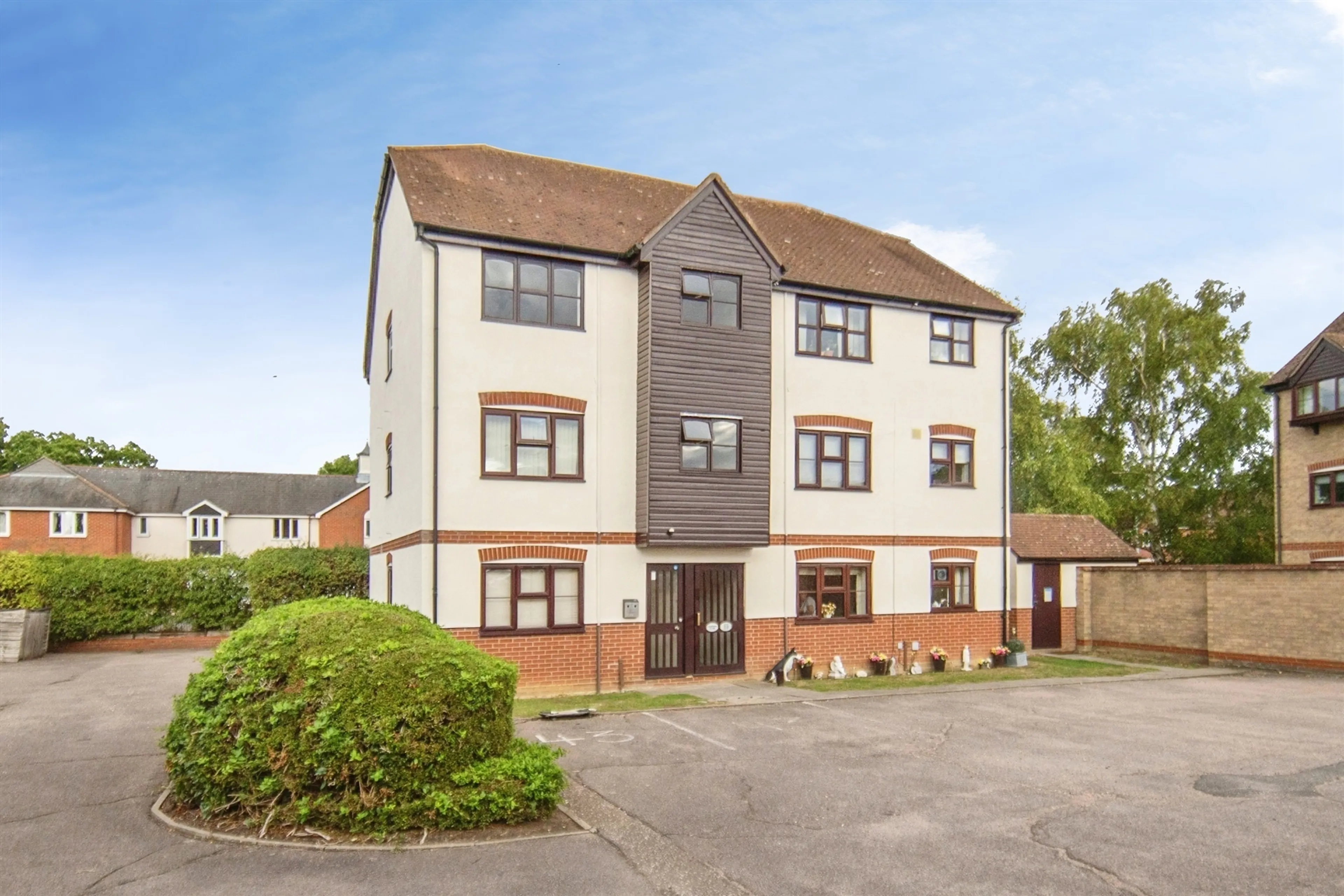 Property photo 0