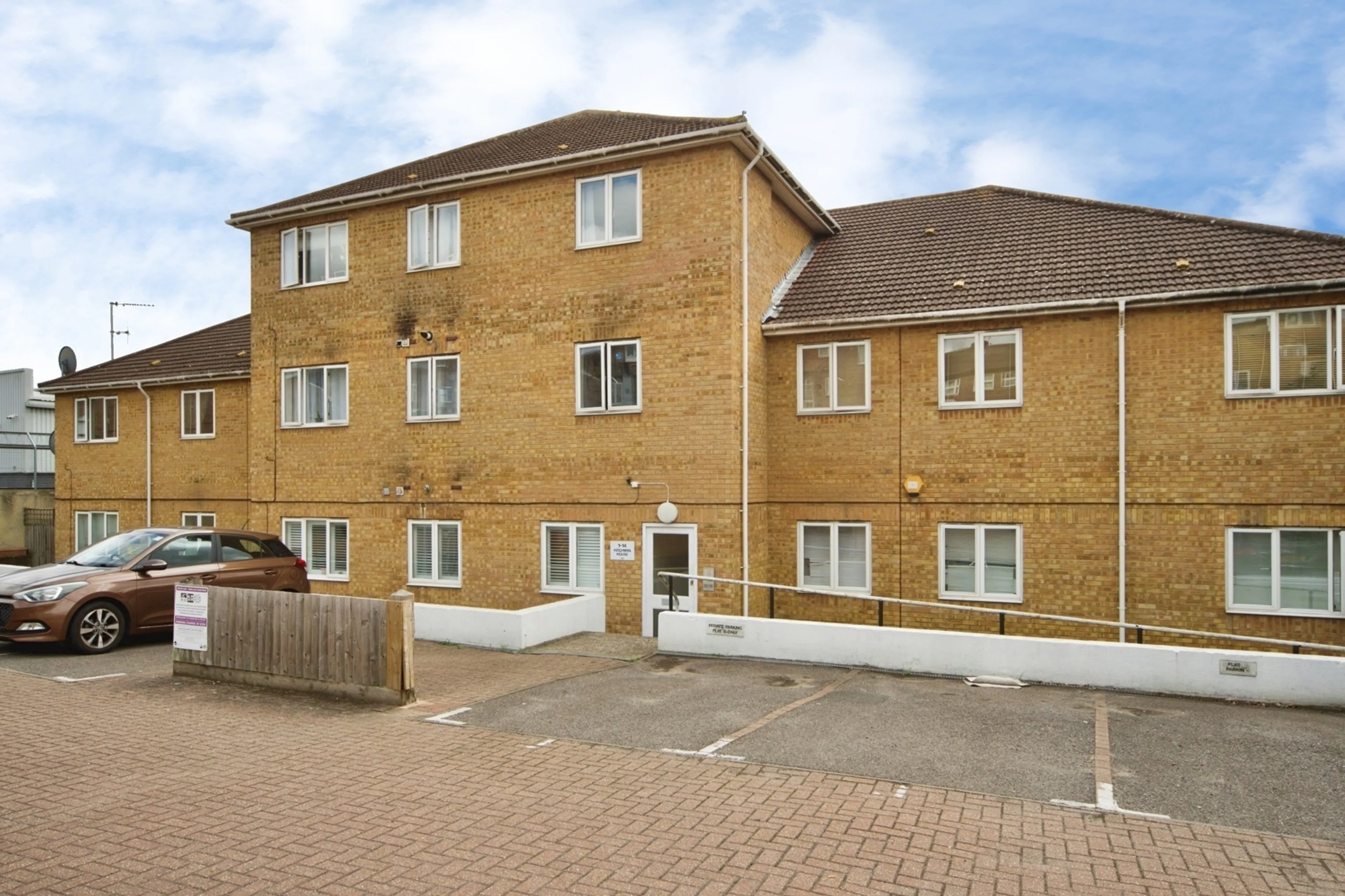Property photo 0