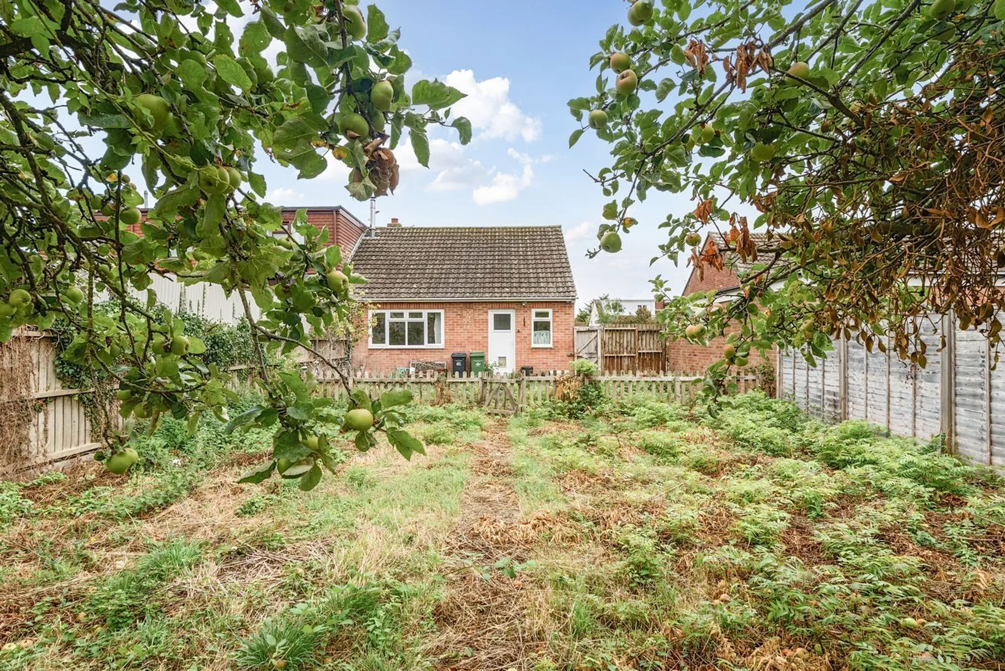https://mr0.homeflow-assets.co.uk/files/photo/image/48311/4420/_x_/51864582.jpg