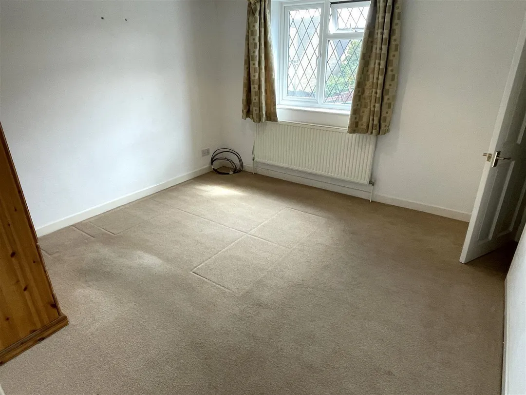 https://mr0.homeflow-assets.co.uk/files/photo/image/48312/0451/_x_/PSrS3INzJUKi4KzocISQMg.jpg
