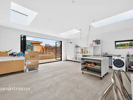 Tolworth Rise South, Surbiton photo