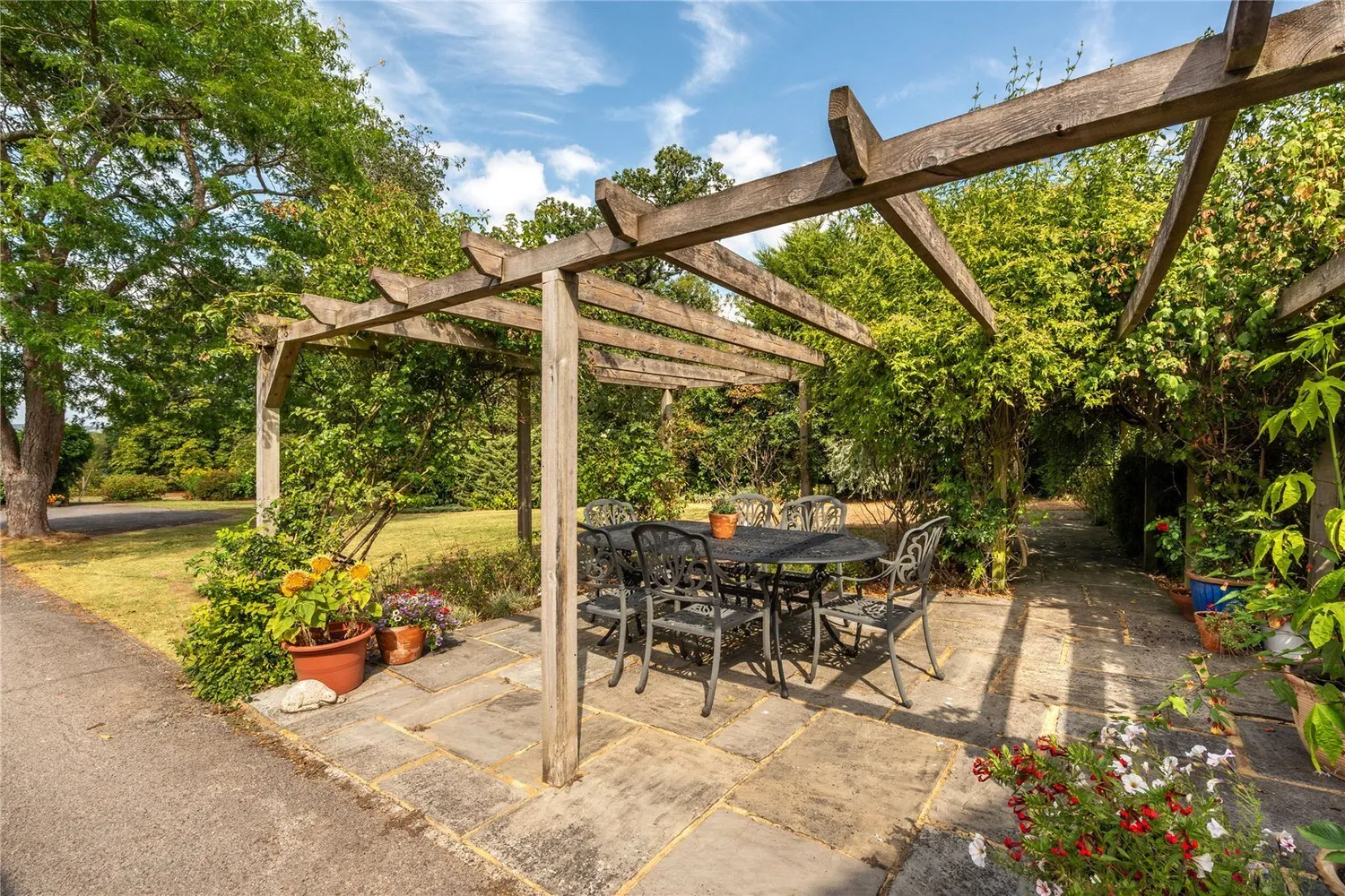 Partridge Lane, Newdigate, RH5 photo 12