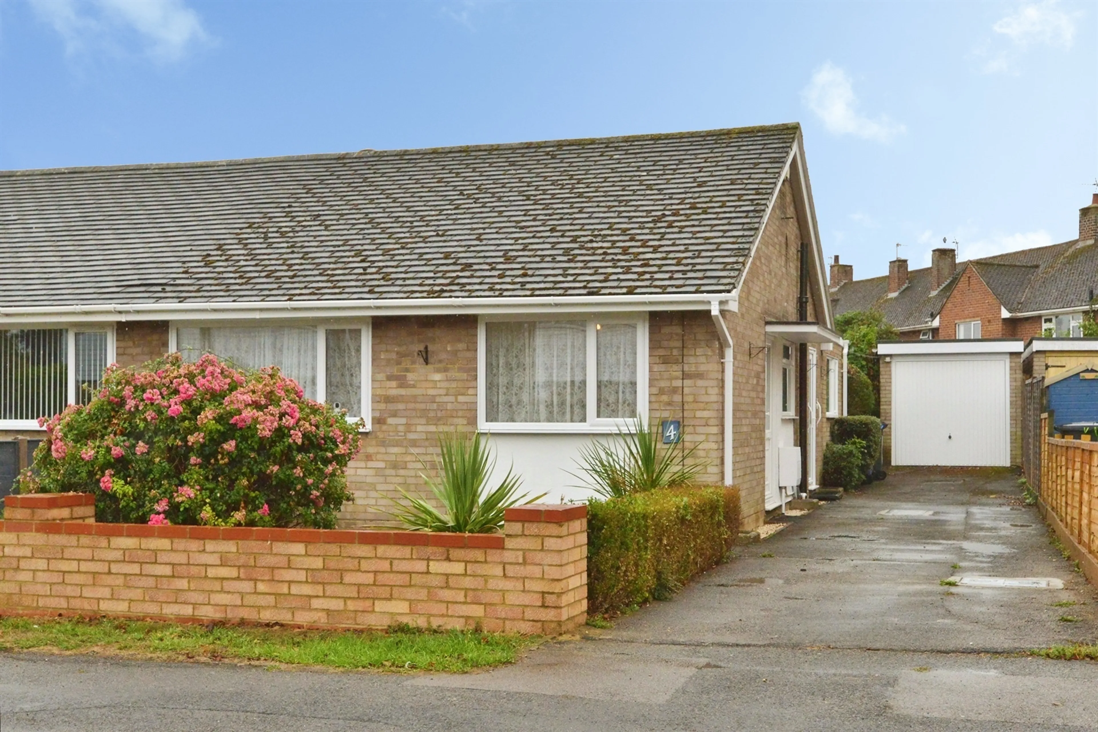 Property at High View, Deanshanger, Milton Keynes