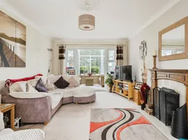 Field Acre Way, Long Stratton, Norwich thumb 3