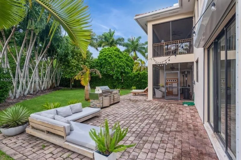 18704 SW 76th Ct, Cutler Bay, FL 33157