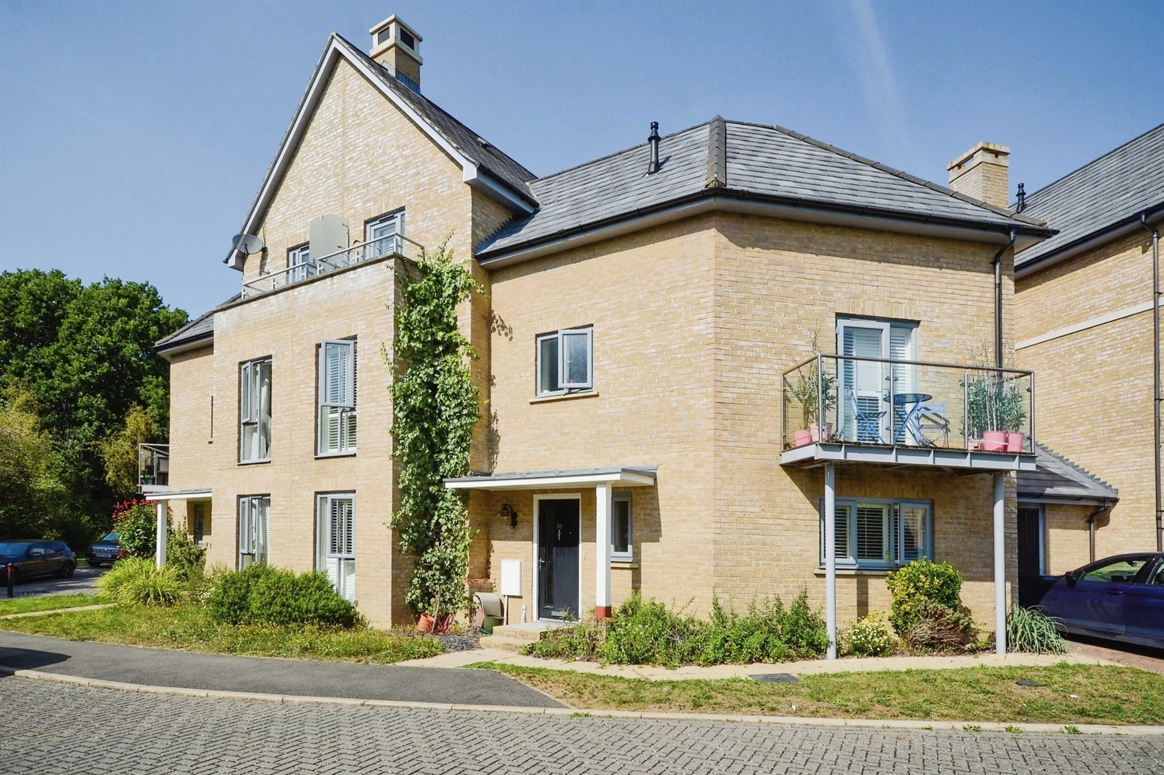 Property photo 0