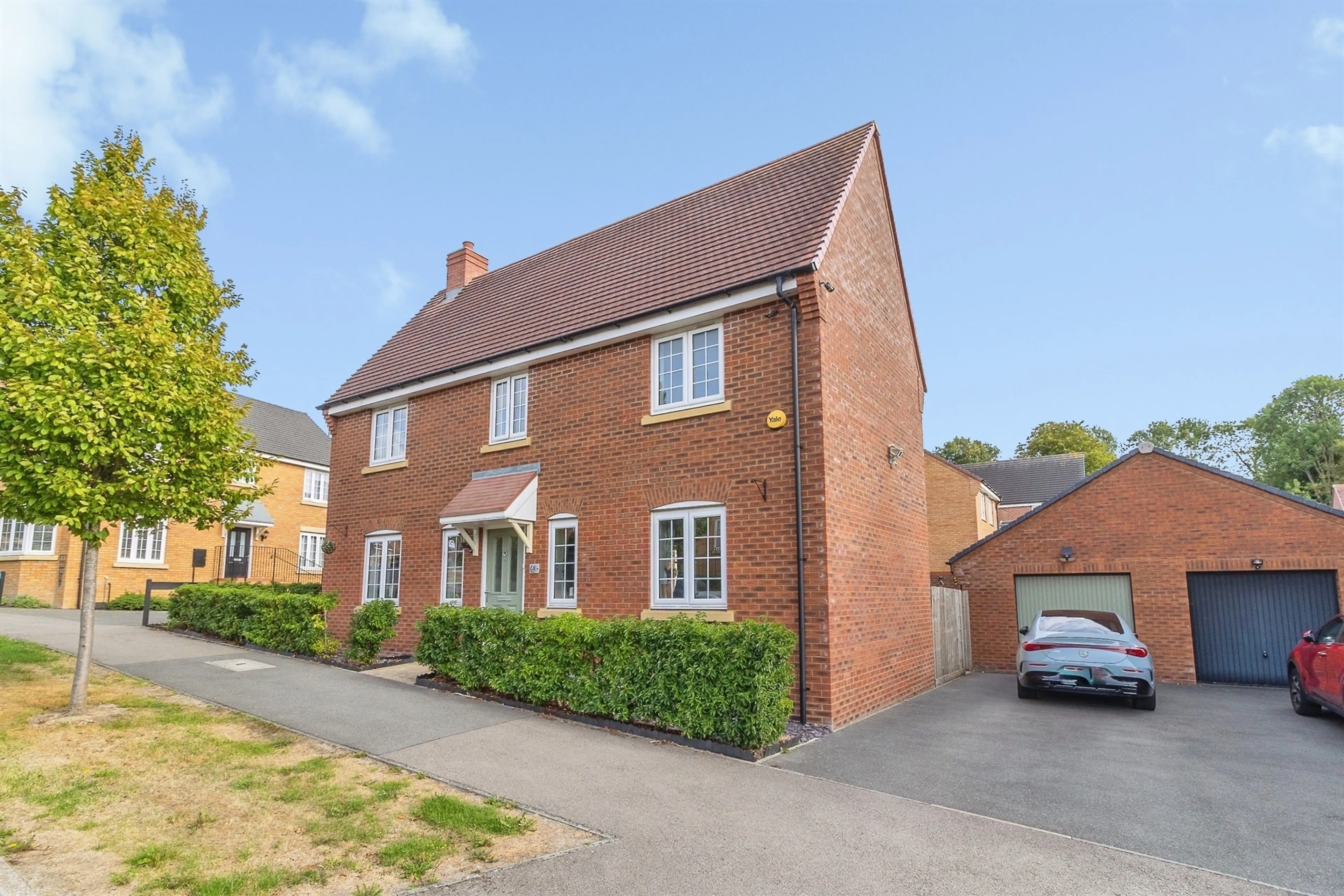 Property at Aylesbury Drive, Houghton Regis, Dunstable