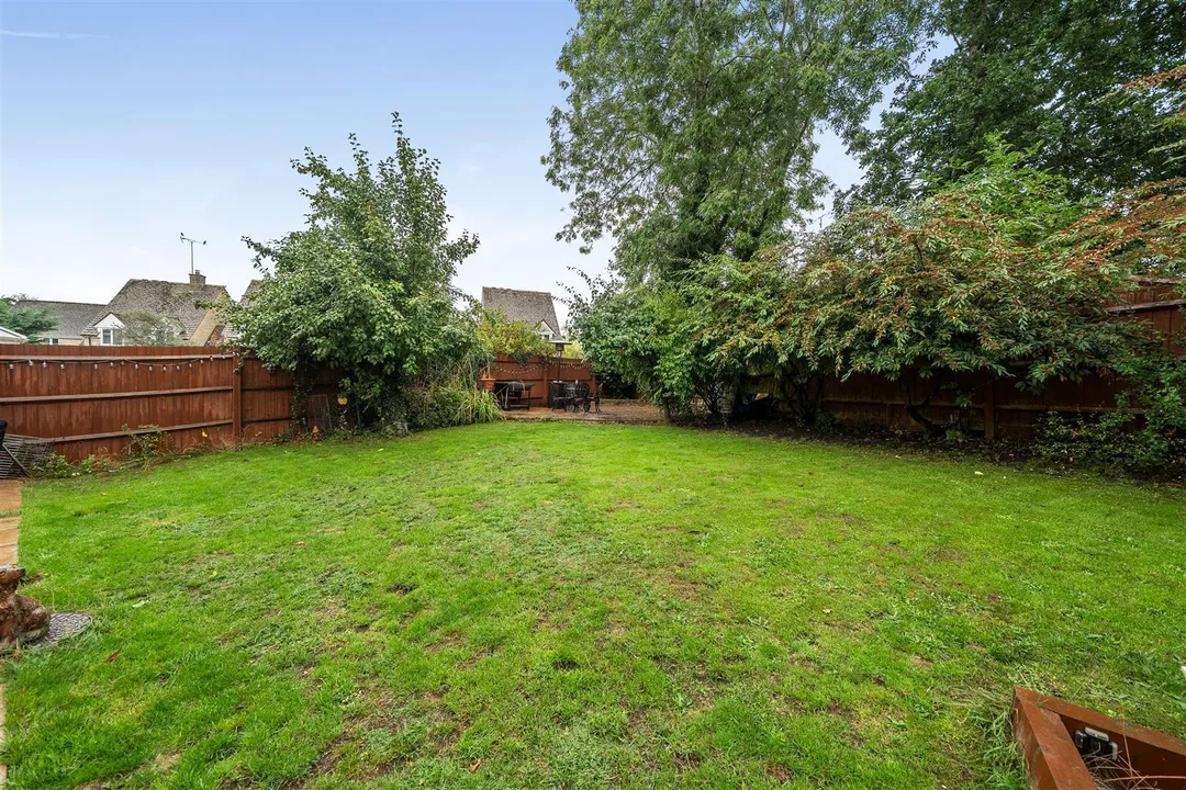https://mr0.homeflow-assets.co.uk/files/photo/image/48312/8064/_x_/QH6eZVTdPEKKYsko4oV8eg.jpg