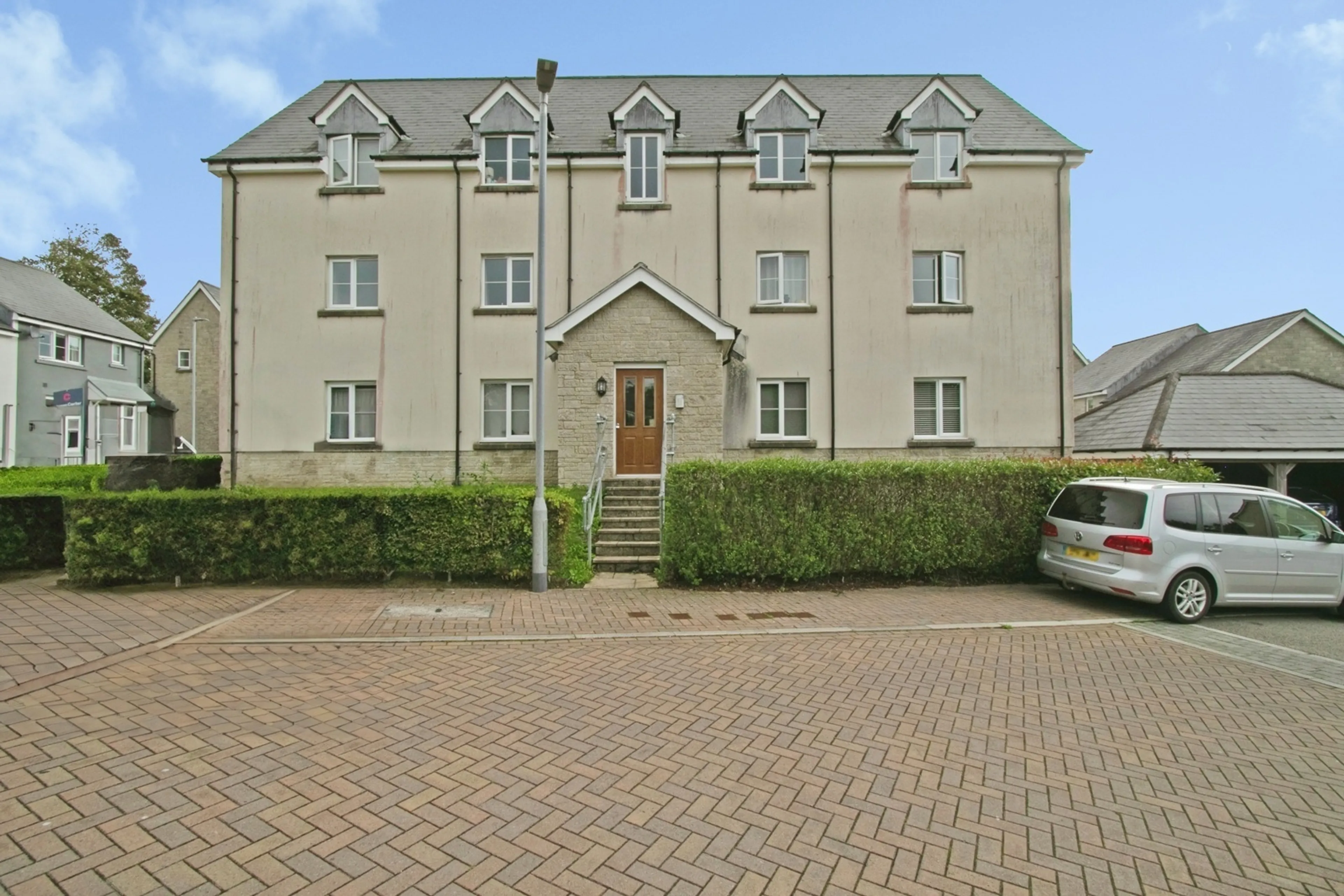 Property photo 0