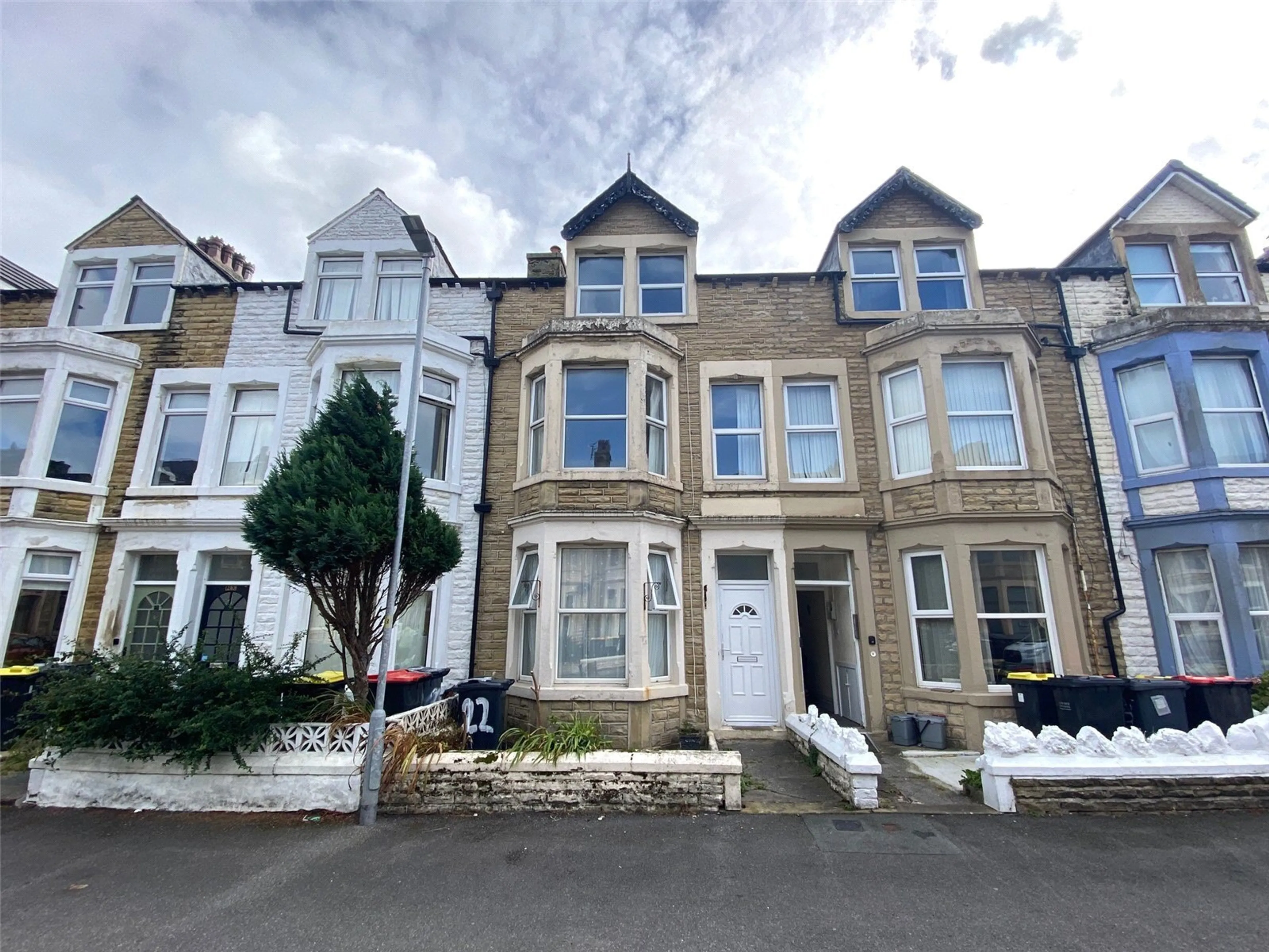 Property photo 0