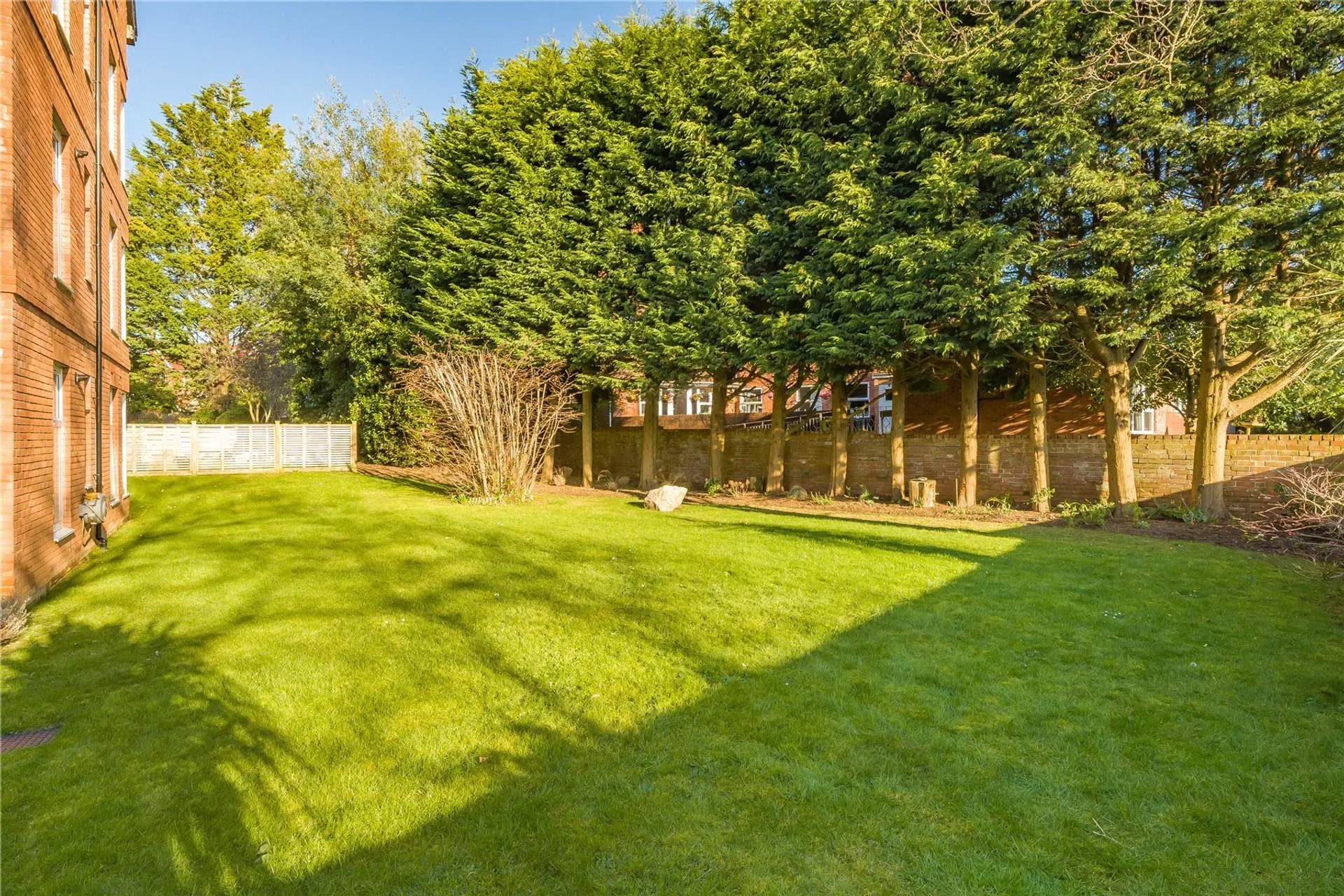 Property photo top 1