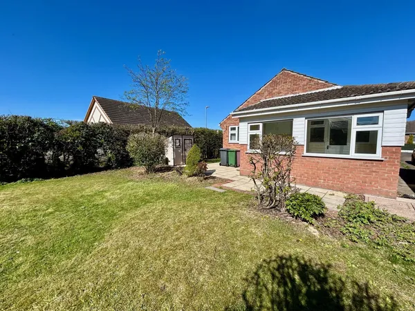 Clifton Avenue, Barlborough, S43