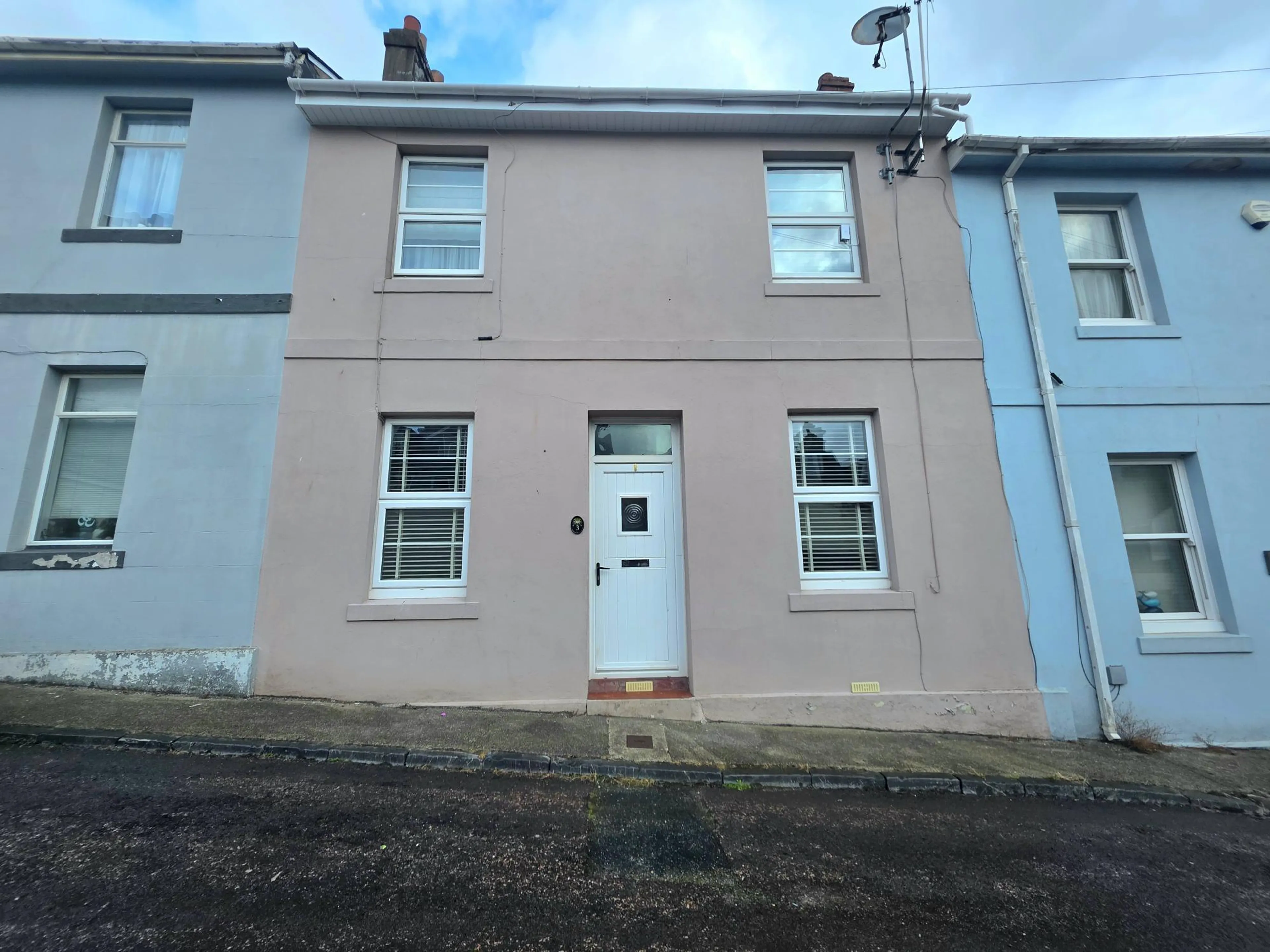 Property photo 0