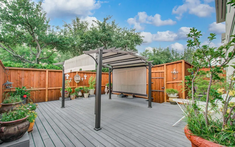 2214 W Holcombe Blvd, Houston, TX 77030