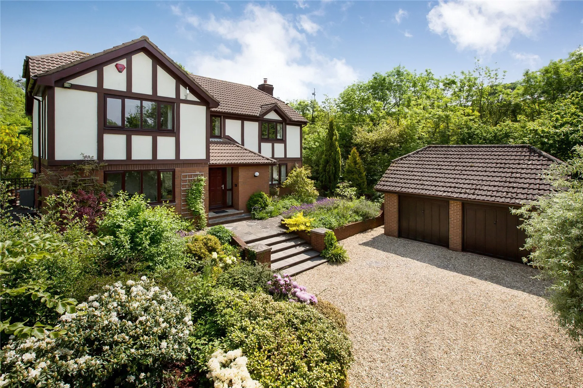 Property photo top 0