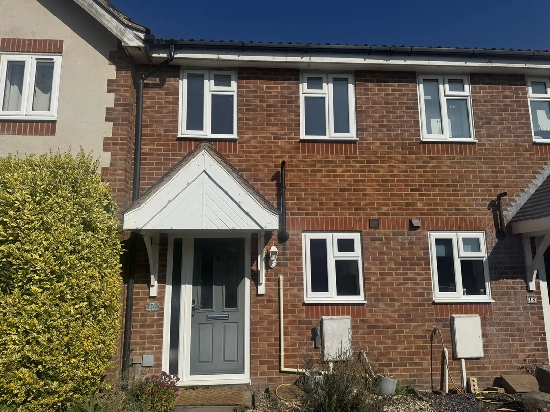 https://mr0.homeflow-assets.co.uk/files/photo/image/48318/1266/_x_/8FUEhAdzcUi_PwHD6cjj4w.jpg