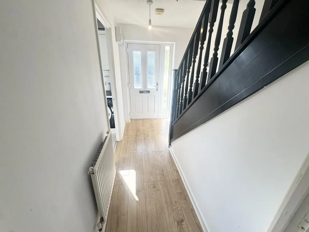 https://mr0.homeflow-assets.co.uk/files/photo/image/48318/1278/_x_/ojpbcZYJIUCFkbN9Bsp8aA.jpg