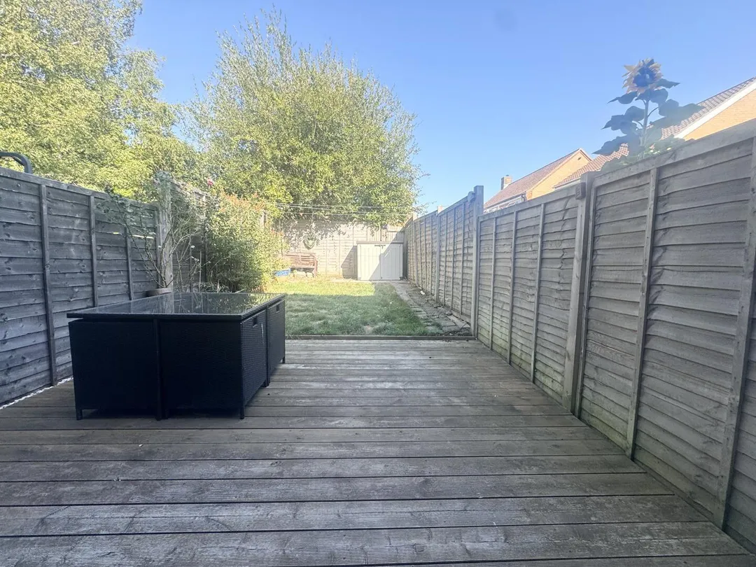 https://mr0.homeflow-assets.co.uk/files/photo/image/48318/1290/_x_/CiMwNqrh7UCc5niDlqZZ1A.jpg