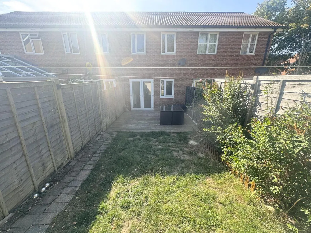 https://mr0.homeflow-assets.co.uk/files/photo/image/48318/1293/_x_/XYyeHikEHEGyDXGot5cKLw.jpg