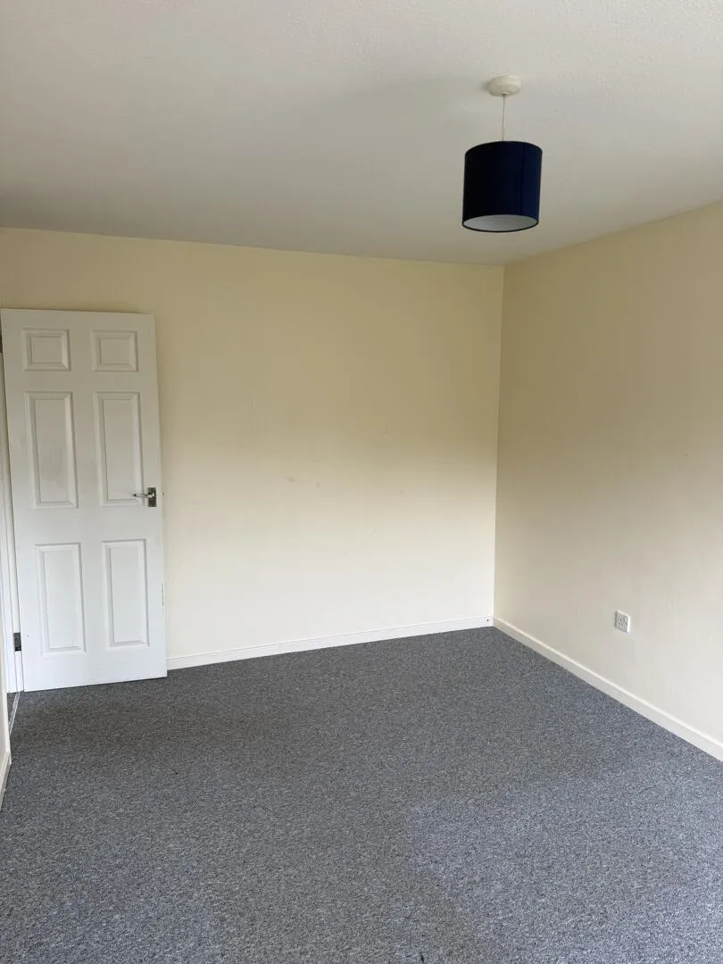 https://mr0.homeflow-assets.co.uk/files/photo/image/48318/1368/_x_/8xn1enL65UK2ZKCIQ2ZNQQ.jpg