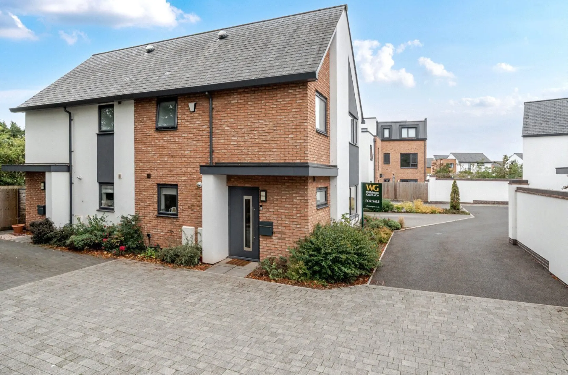 Property photo top 0