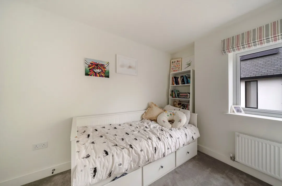 https://mr0.homeflow-assets.co.uk/files/photo/image/48318/4476/_x_/NEW240416_28.jpg