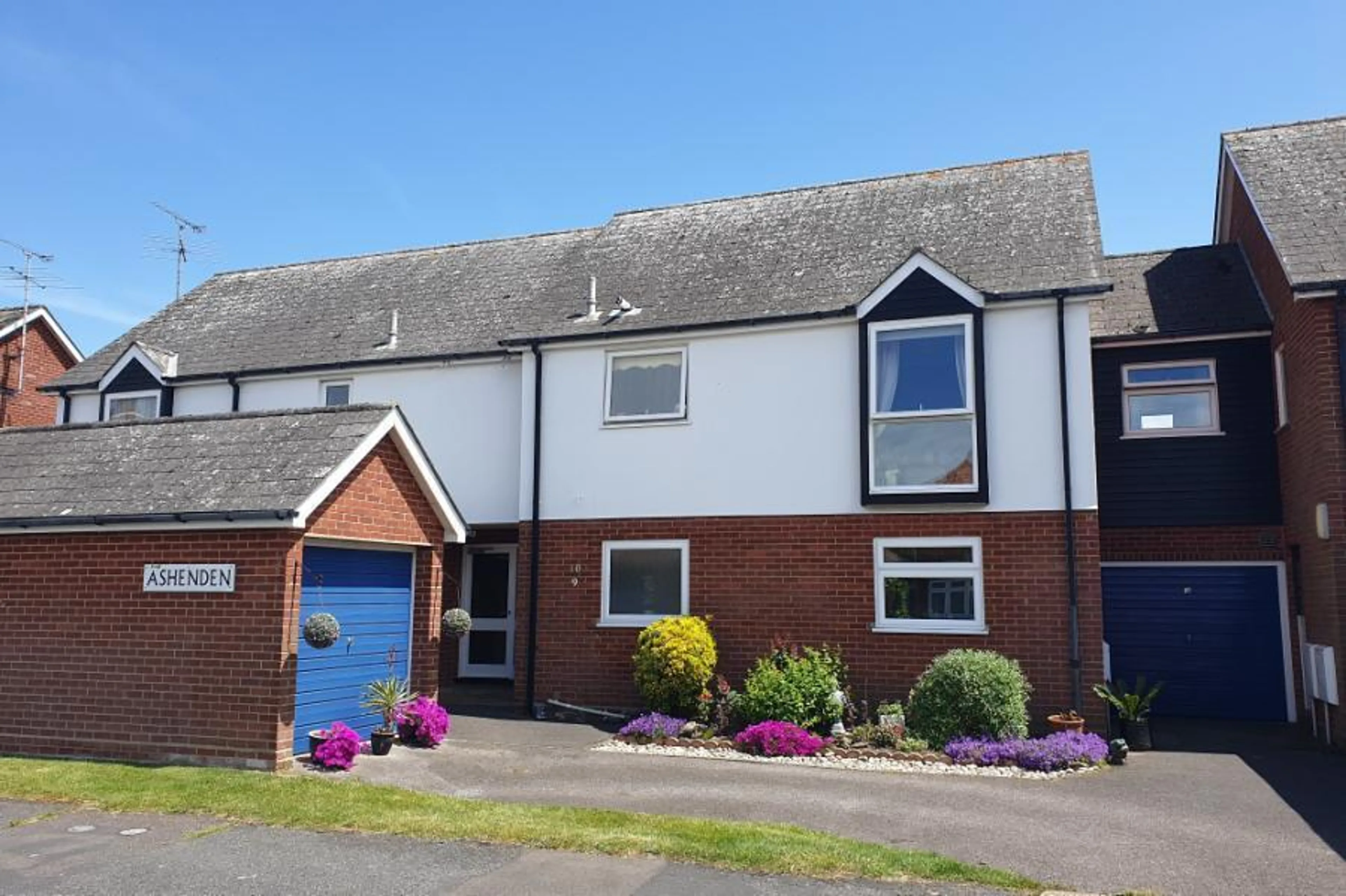 Property photo 0