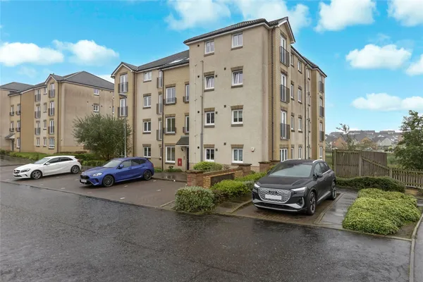 Cambridge Crescent, Airdrie, North La...