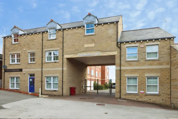 High Street, Eckington, Sheffield, De...
