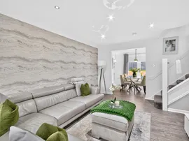 Auchenbothie Crescent, Glasgow thumb 3