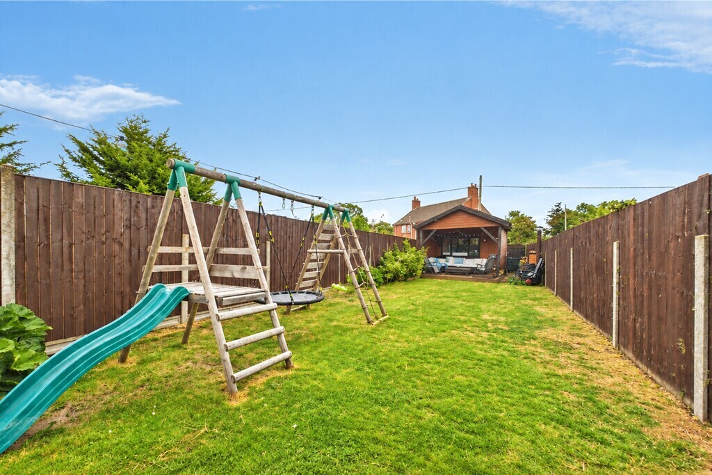 The Avenue, Halesworth Image 4