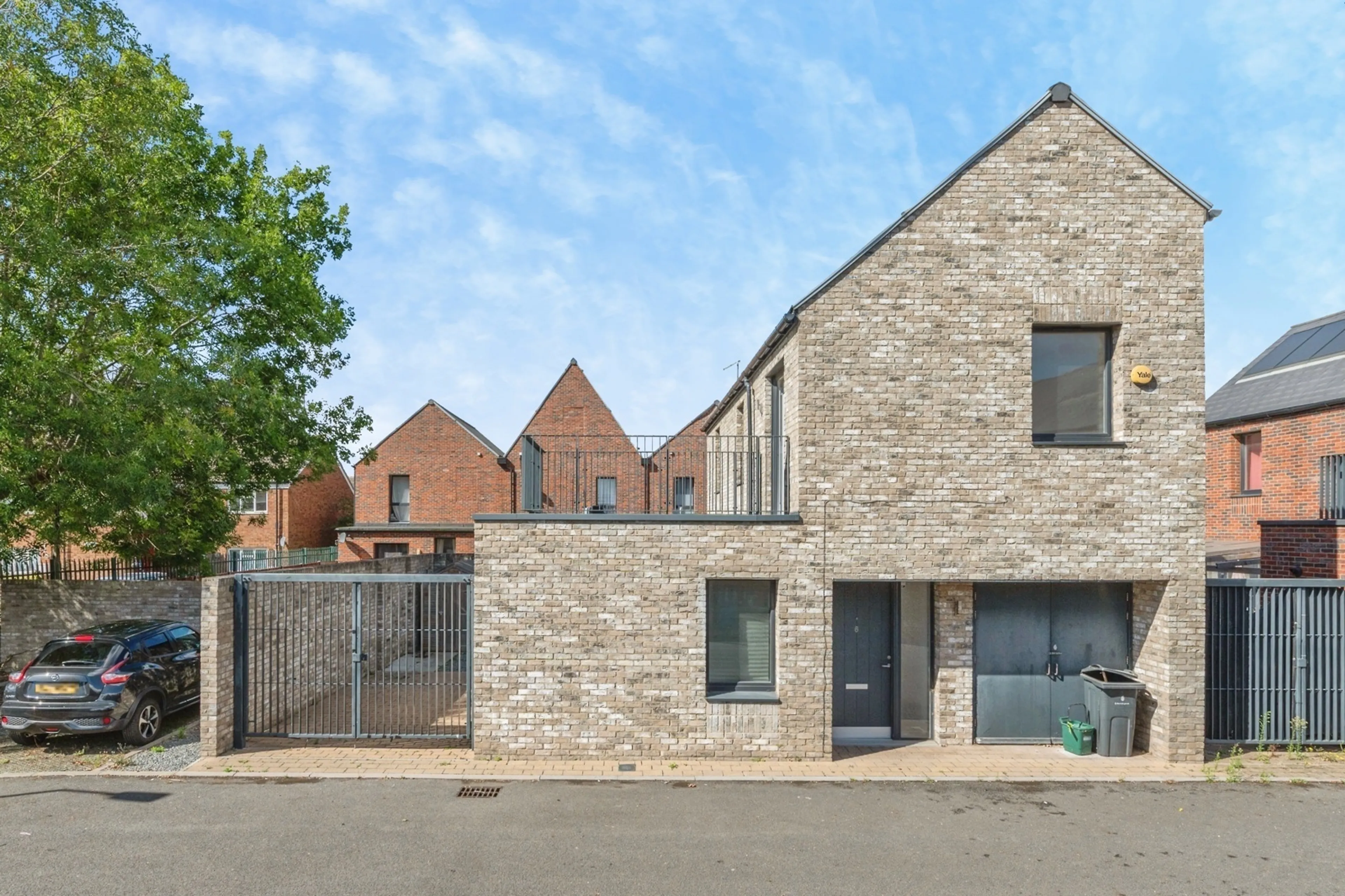Property photo 0