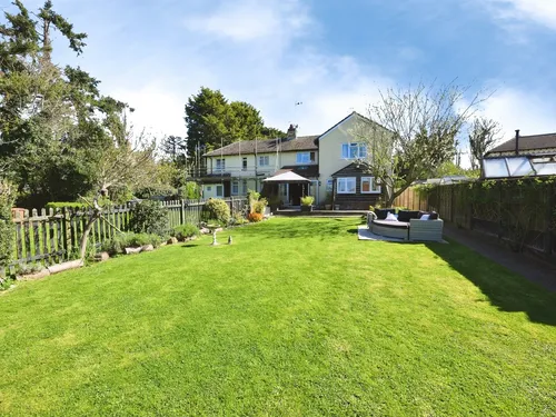 Meadow View Cottages, Thundridge, WAREphoto