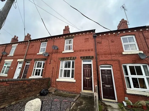 Mold Road, Buckley