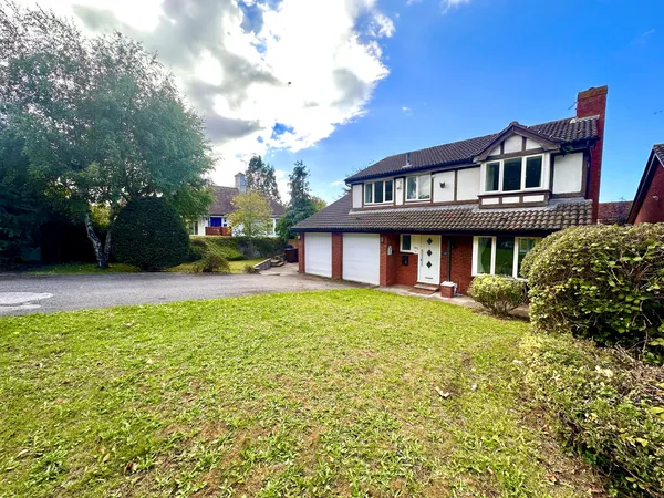 Craig Y Don, Llandudno, LL30 1UE
