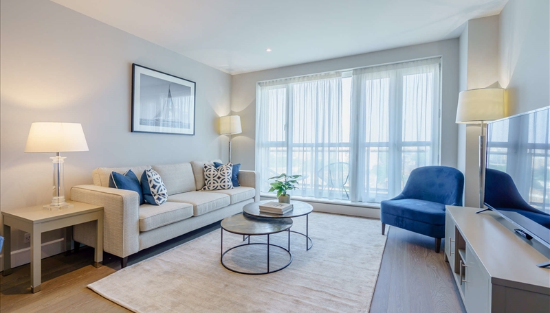 Two Bedroom Apartment To Let with Private Balcony in Westferry Circus Image 6