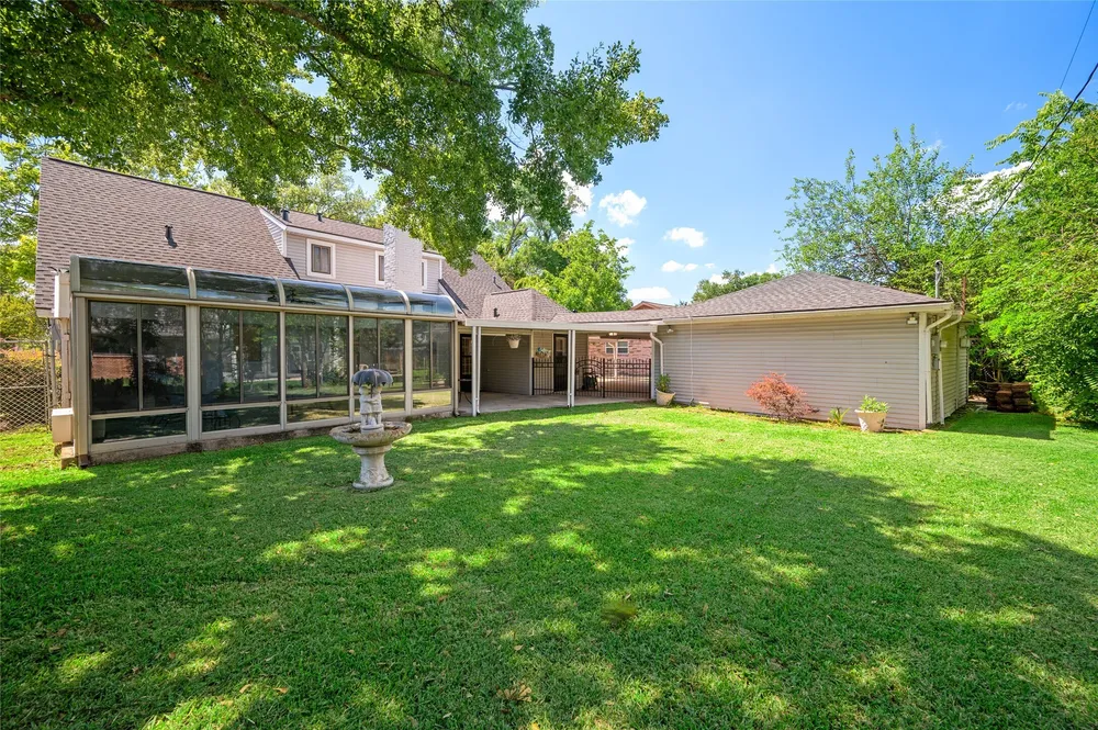 1906 Spillers Ln, Houston, TX 77043