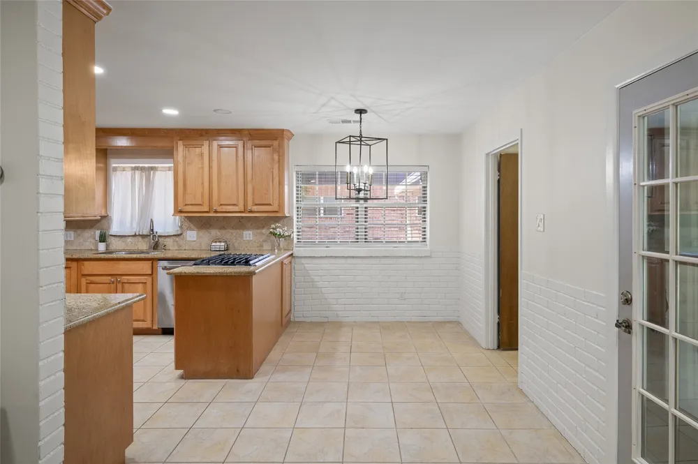 1906 Spillers Ln, Houston, TX 77043